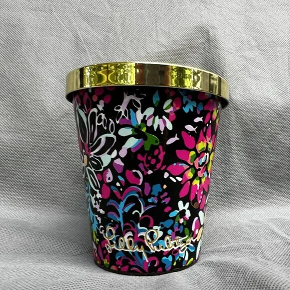 Lilly Pulitzer 8 oz Candle GWP Bougie 8 oz Never Been Burned Style 011922 - Picture 3 of 5